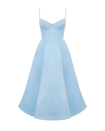 Ausgestelltes Abendkleid